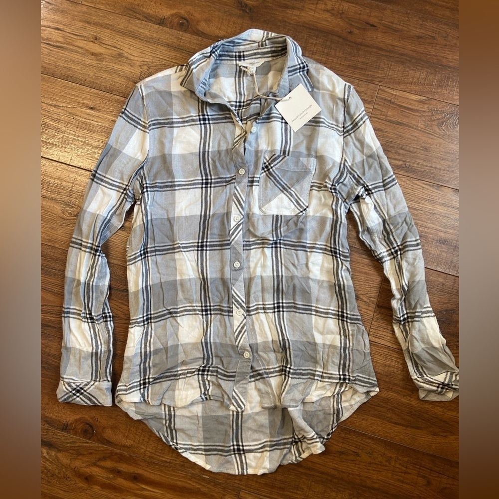 NWT Beach Lunch Lounge Women's Flannel Button-Up shirt Black Grey Plaid Small